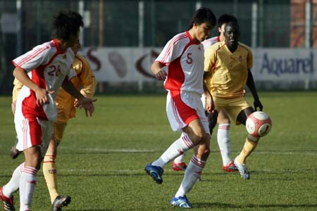  摩纳哥青年军崭露头角，青春活力改写比赛进程