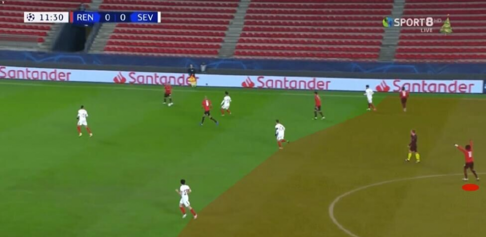  奥格斯堡中场核心爆发，梅开二度主导比赛进程