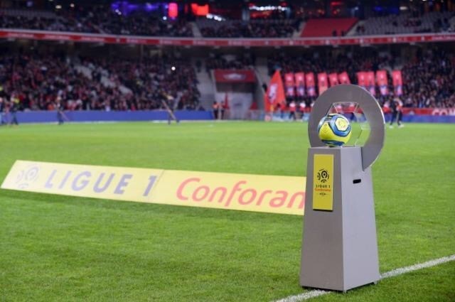  斯特拉斯堡主场气势如虹，法甲保级关键战告捷